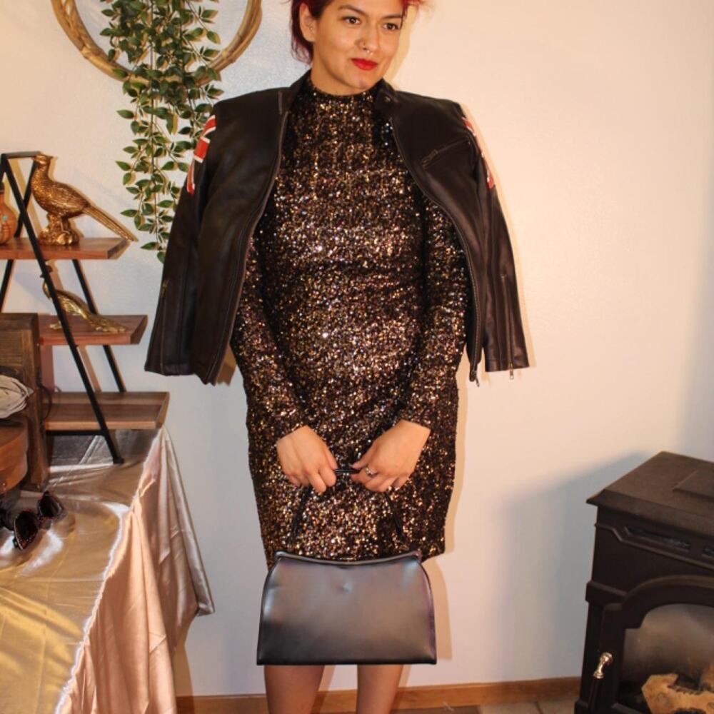 Welcome to the dress - Picture 5 of 8